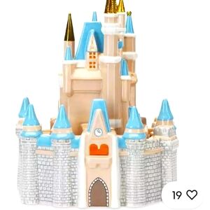 Disney park Cinderella castle cookie jar